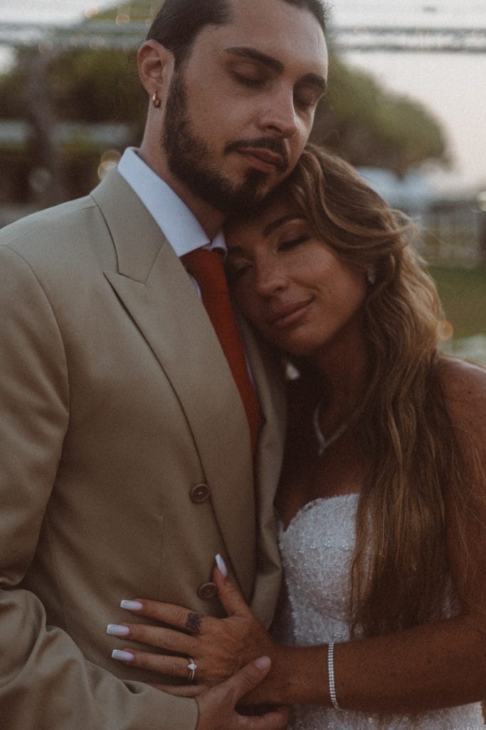 Photo pris par un photographe de Guadeloupe, spécialiste des mariages, photos de couples ou en famille, ou photo de mise en valeur immobilière, pour restaurants, artisans. Photo de CW Photographe