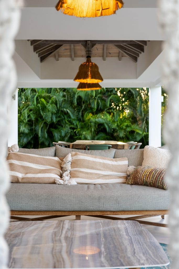 Photo pris par un photographe de Guadeloupe, spécialiste des mariages, photos de couples ou en famille, ou photo de mise en valeur immobilière, pour restaurants, artisans. Photo de CW Photographe