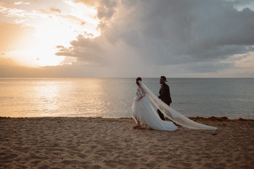 Photo pris par un photographe de Guadeloupe, spécialiste des mariages, photos de couples ou en famille, ou photo de mise en valeur immobilière, pour restaurants, artisans. Photo de CW Photographe