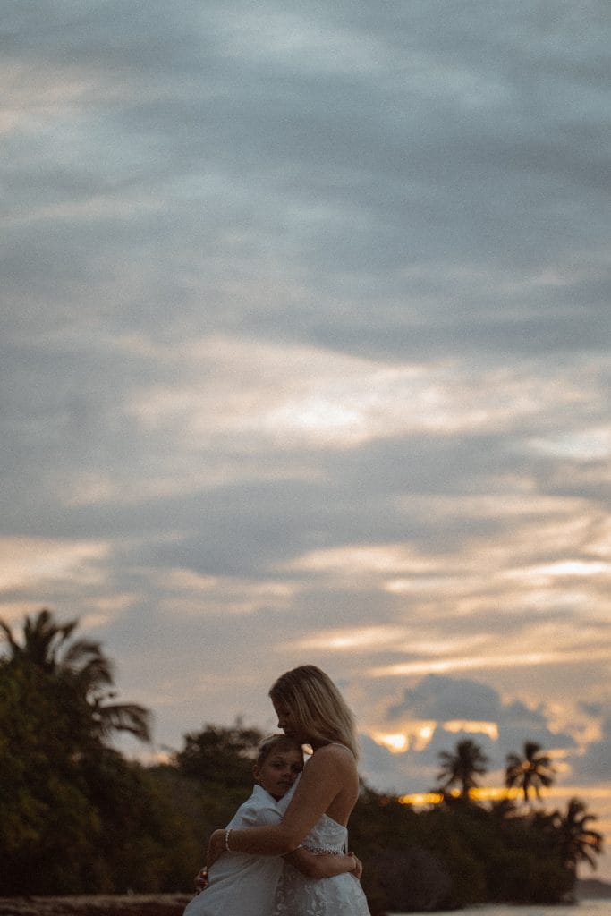 Photo pris par un photographe de Guadeloupe, spécialiste des mariages, photos de couples ou en famille, ou photo de mise en valeur immobilière, pour restaurants, artisans. Photo de CW Photographe
